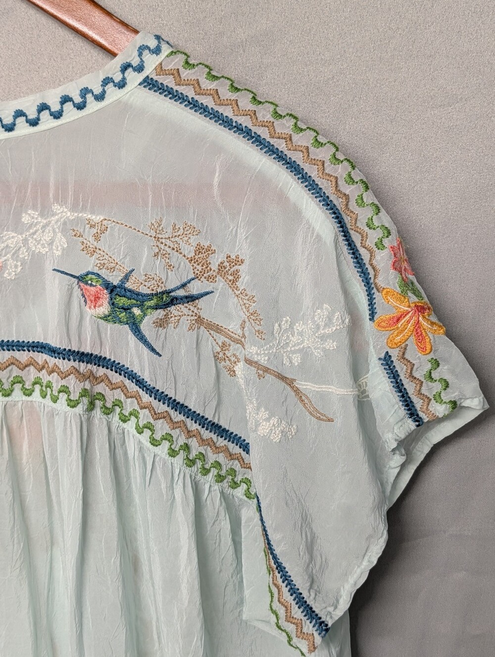 Johnny Was Aqua Tie-Neck Tunic with Flowers + Hummingbird Embroidery Size Small - Picture 12 of 14